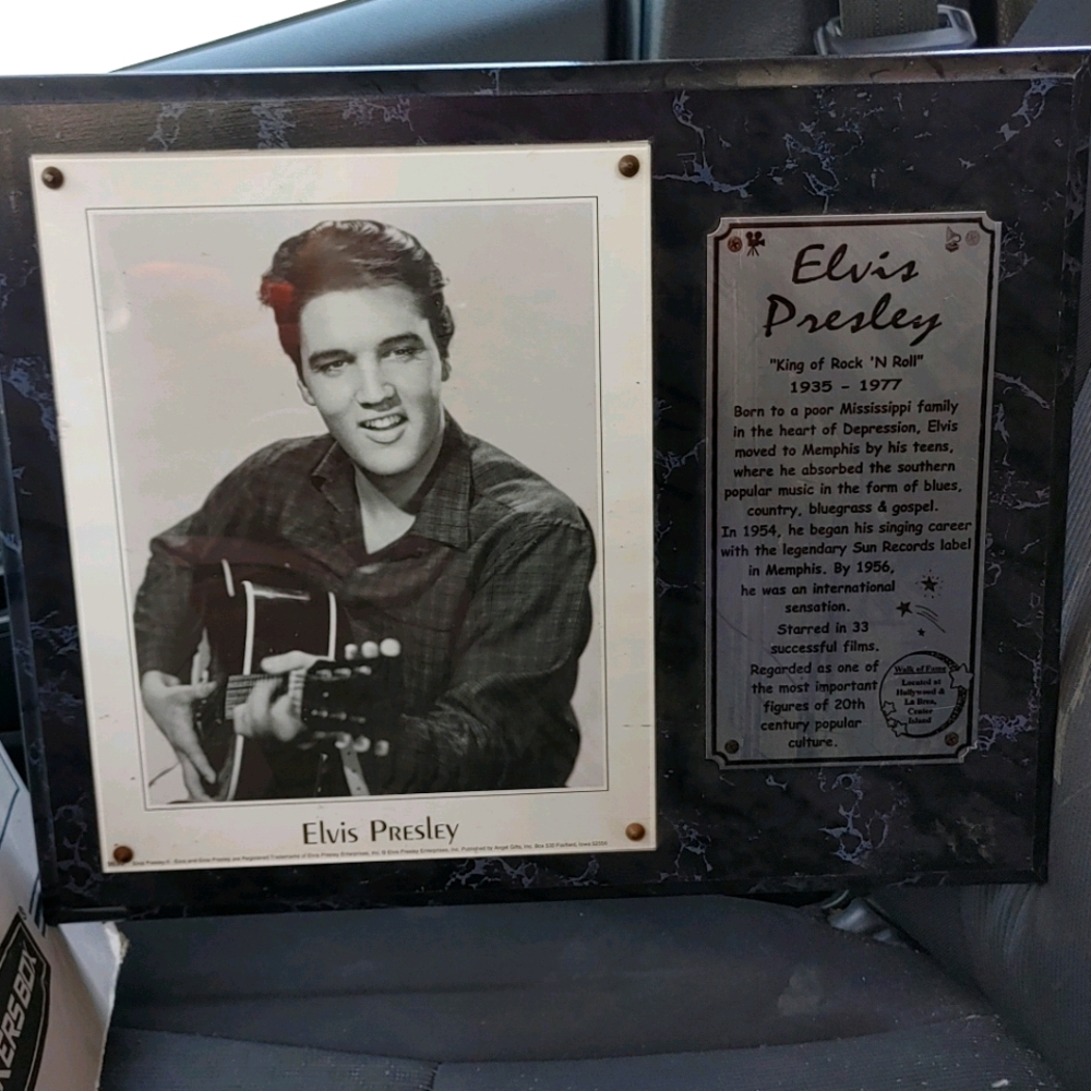 Elvis plaque